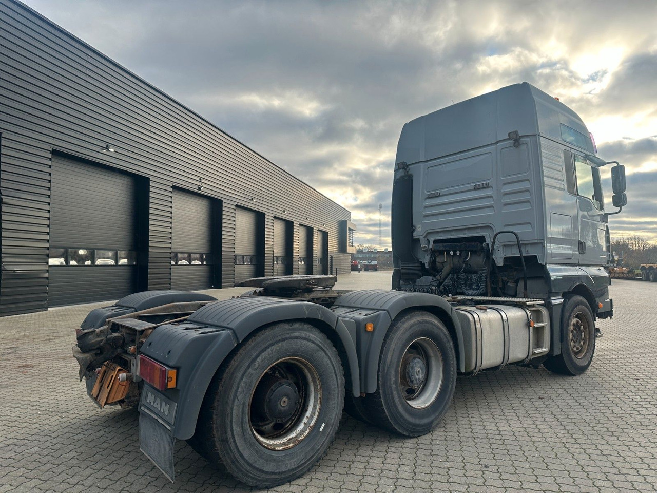 MAN TGA 26.530 6x4 / 120 T - Tracteur routier: photos 4 MAN TGA 26.530 6x4 / 120 T - Tracteur routier: photos 4