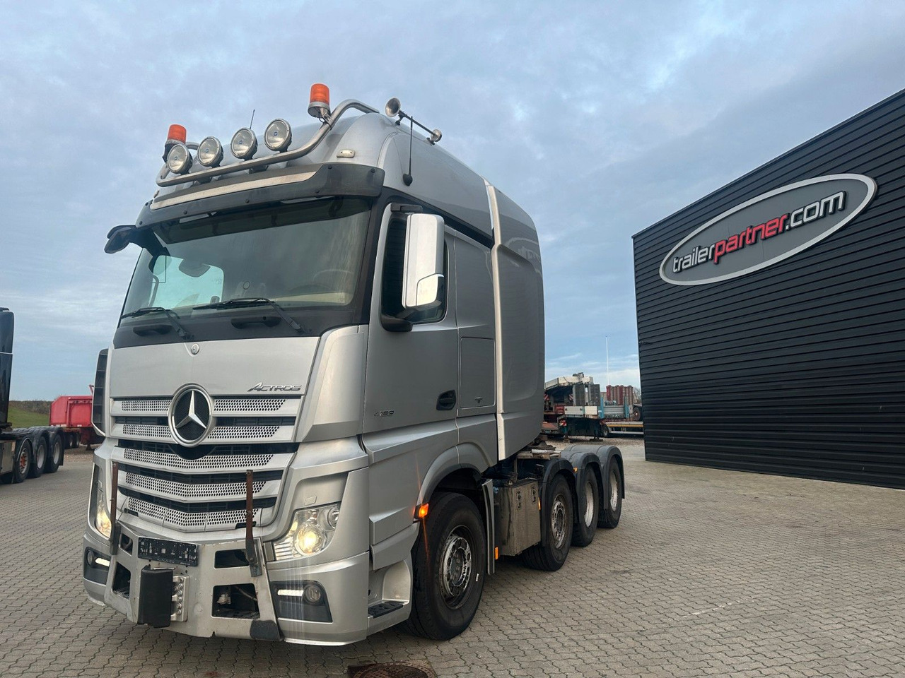 Mercedes-Benz Actros 4163 WSK 8x4 250 to. Push/Pull Schwerlast - Tracteur routier: photos 3 Mercedes-Benz Actros 4163 WSK 8x4 250 to. Push/Pull Schwerlast - Tracteur routier: photos 3