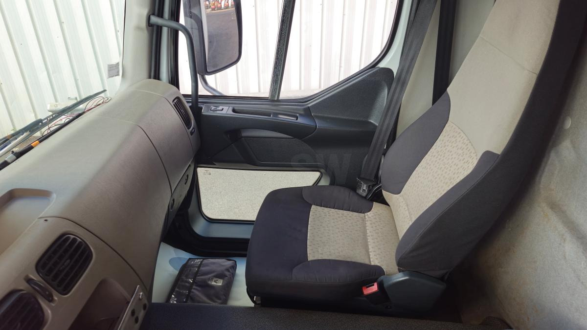 Camion frigorifique Renault Premium 270 DXI: photos 18