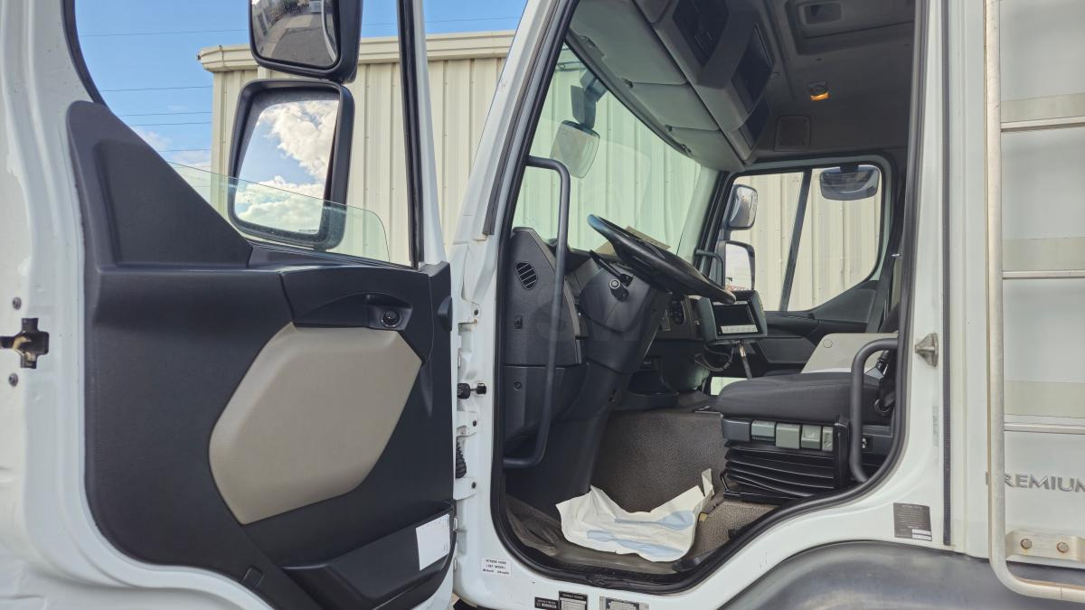 Camion frigorifique Renault Premium 270 DXI: photos 14
