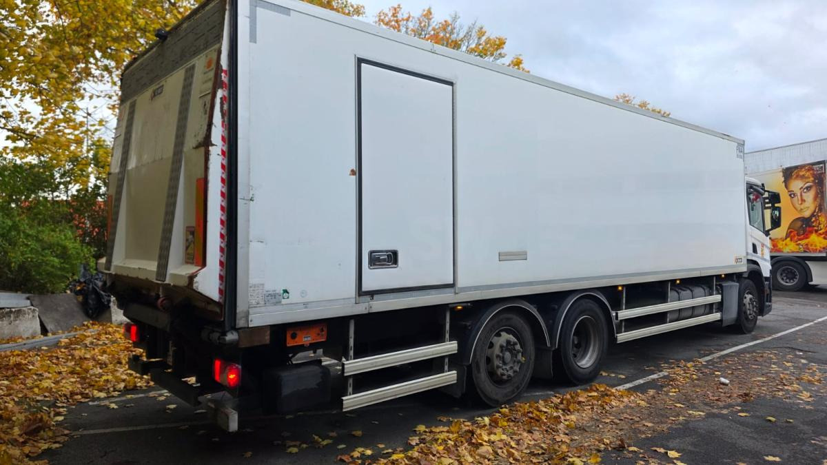 Scania P 320 - Camion frigorifique: photos 3 Scania P 320 - Camion frigorifique: photos 3