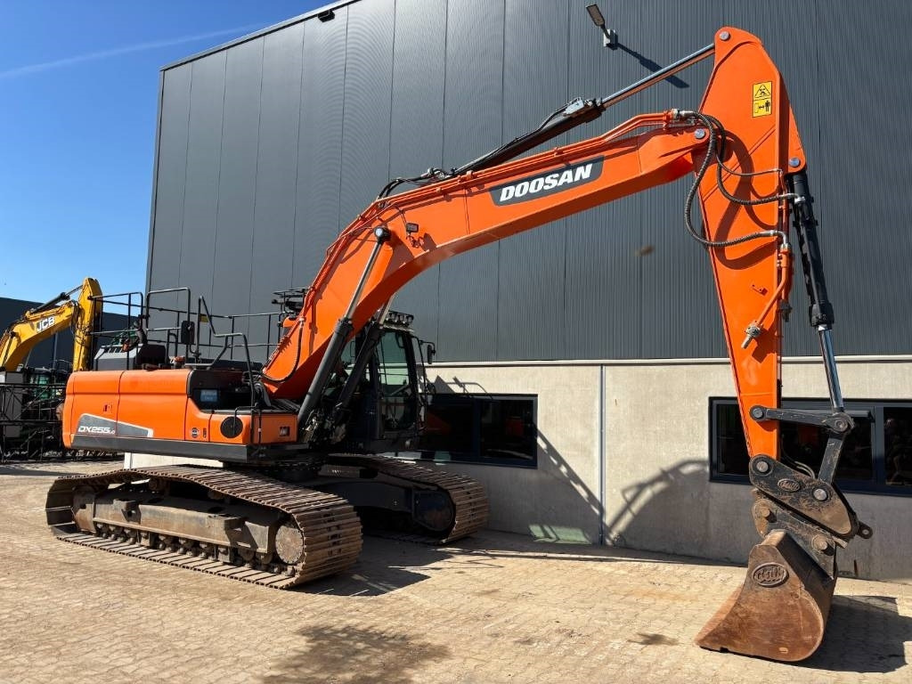 Doosan DX 255 LC-5 -- DX255LC -- DX 225 - Pelle sur chenille: photos 5 Doosan DX 255 LC-5 -- DX255LC -- DX 225 - Pelle sur chenille: photos 5