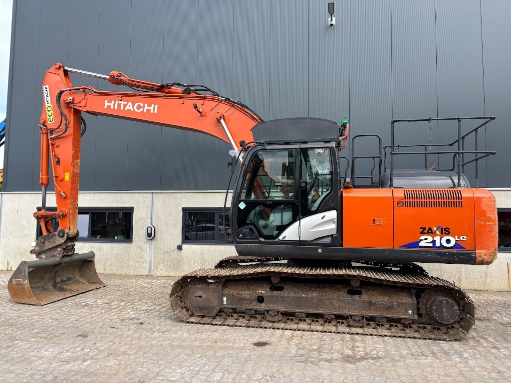 Hitachi ZX 210 LC-6  - Pelle sur chenille: photos 2 Hitachi ZX 210 LC-6  - Pelle sur chenille: photos 2