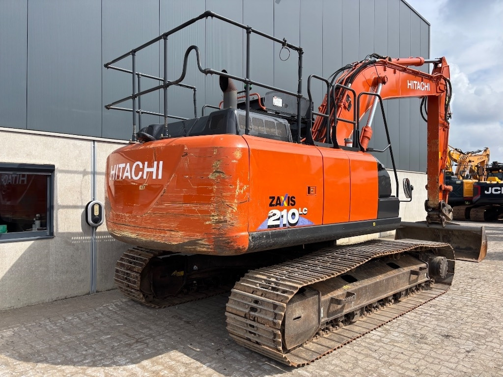 Hitachi ZX 210 LC-6  - Pelle sur chenille: photos 5 Hitachi ZX 210 LC-6  - Pelle sur chenille: photos 5