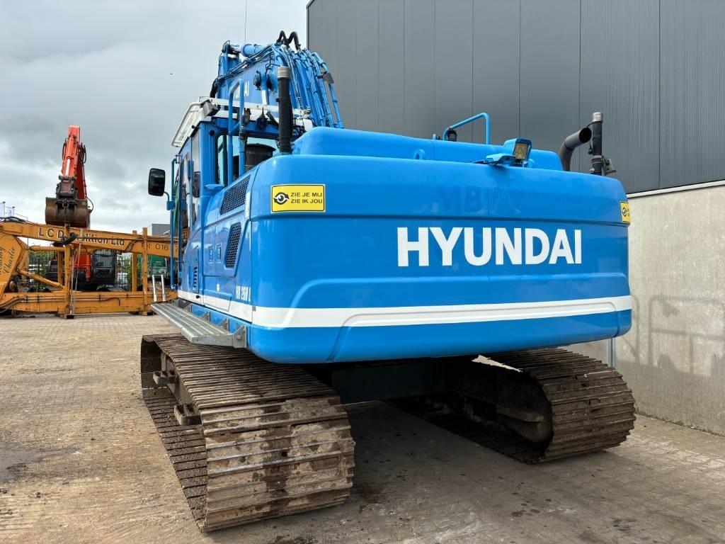 Hyundai HX260L -- Engcon tiltrotator -- Like NEW - Pelle sur chenille: photos 4 Hyundai HX260L -- Engcon tiltrotator -- Like NEW - Pelle sur chenille: photos 4