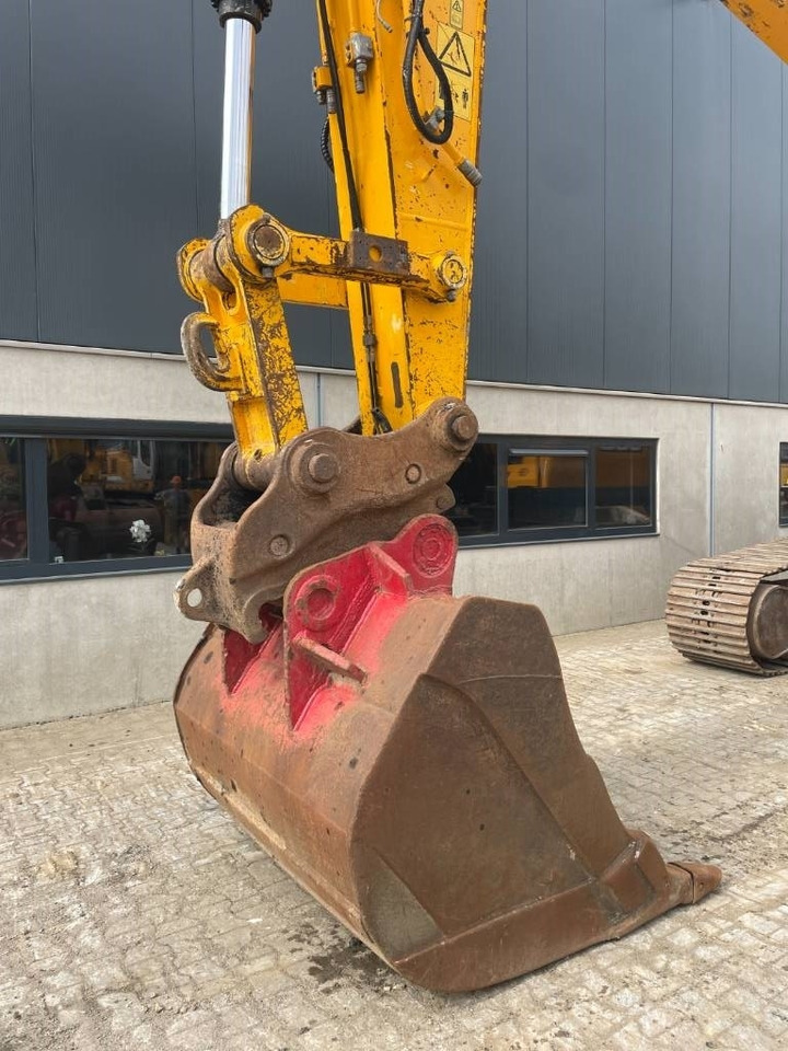 Pelle sur chenille JCB JS300LC -- JS 300 LC: photos 23