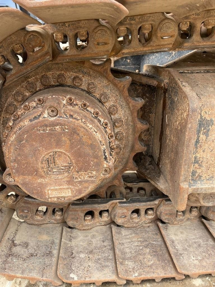 Pelle sur chenille JCB JS300LC -- JS 300 LC: photos 18
