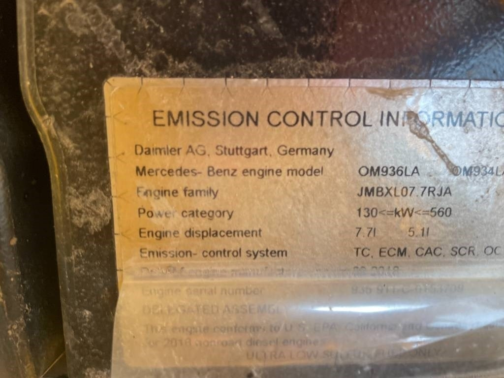 Pelle sur chenille JCB JS300LC -- JS 300 LC: photos 35