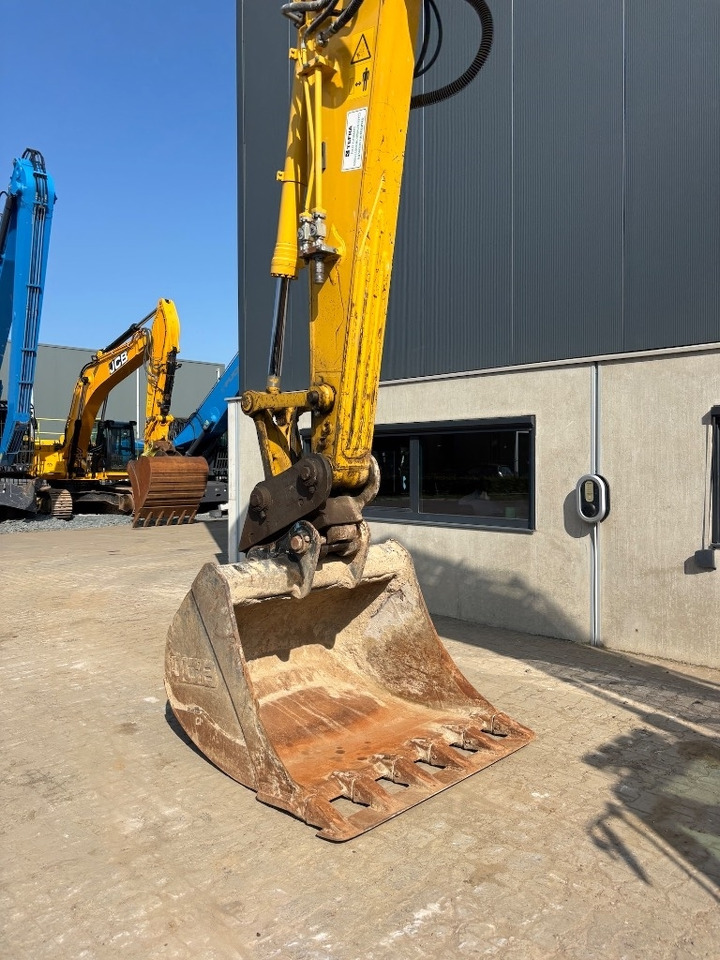 Pelle sur chenille Komatsu HB 215LC-3 HB 215 - PC 210 - PC210LC-11: photos 12 Pelle sur chenille Komatsu HB 215LC-3 HB 215 - PC 210 - PC210LC-11: photos 12