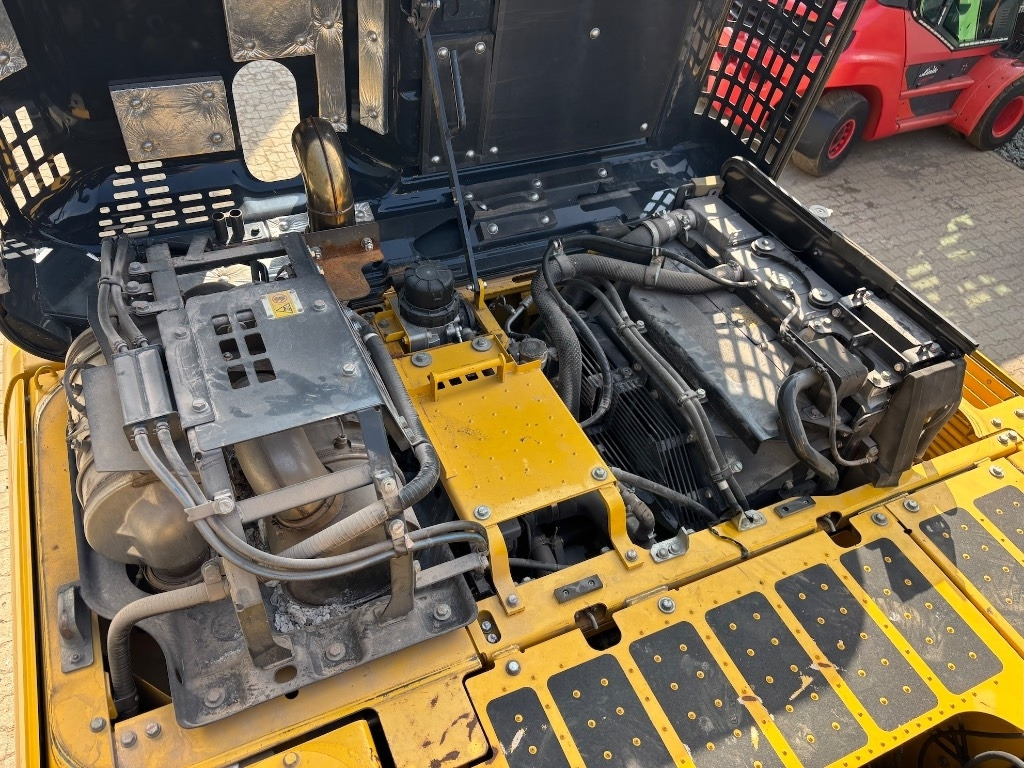 Pelle sur chenille Komatsu HB 215LC-3 HB 215 - PC 210 - PC210LC-11: photos 19 Pelle sur chenille Komatsu HB 215LC-3 HB 215 - PC 210 - PC210LC-11: photos 19