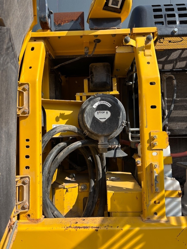 Pelle sur chenille Komatsu HB 215LC-3 HB 215 - PC 210 - PC210LC-11: photos 23 Pelle sur chenille Komatsu HB 215LC-3 HB 215 - PC 210 - PC210LC-11: photos 23