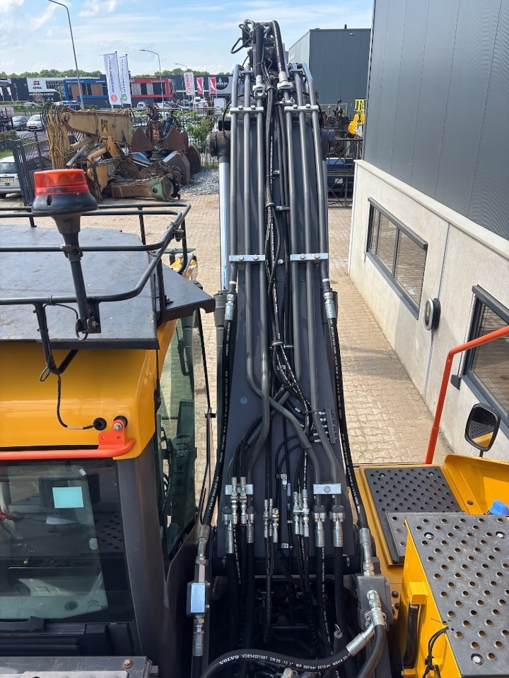 Pelle sur chenille Volvo EC 220 E L - EC220: photos 35 Pelle sur chenille Volvo EC 220 E L - EC220: photos 35