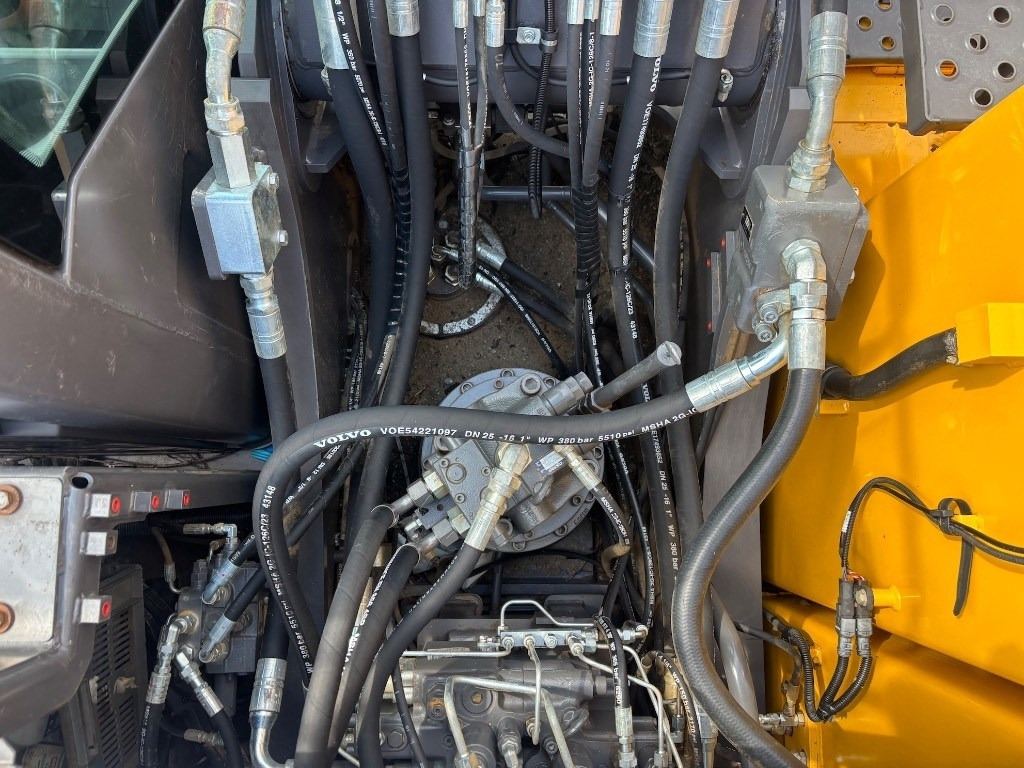 Pelle sur chenille Volvo EC 220 E L - EC220: photos 36 Pelle sur chenille Volvo EC 220 E L - EC220: photos 36