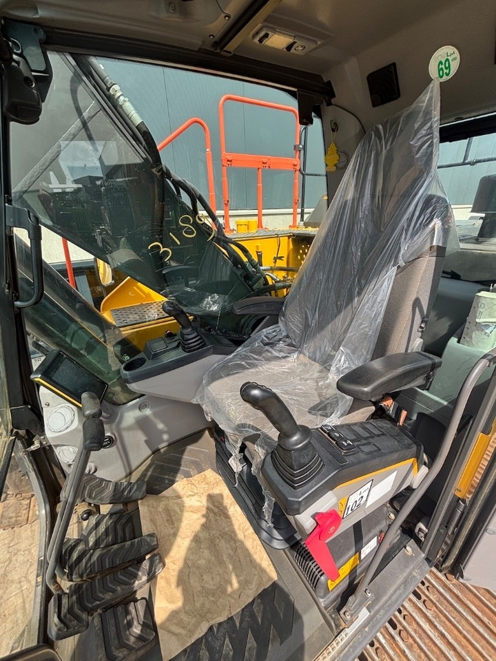 Pelle sur chenille Volvo EC 220 E L - EC220: photos 12 Pelle sur chenille Volvo EC 220 E L - EC220: photos 12