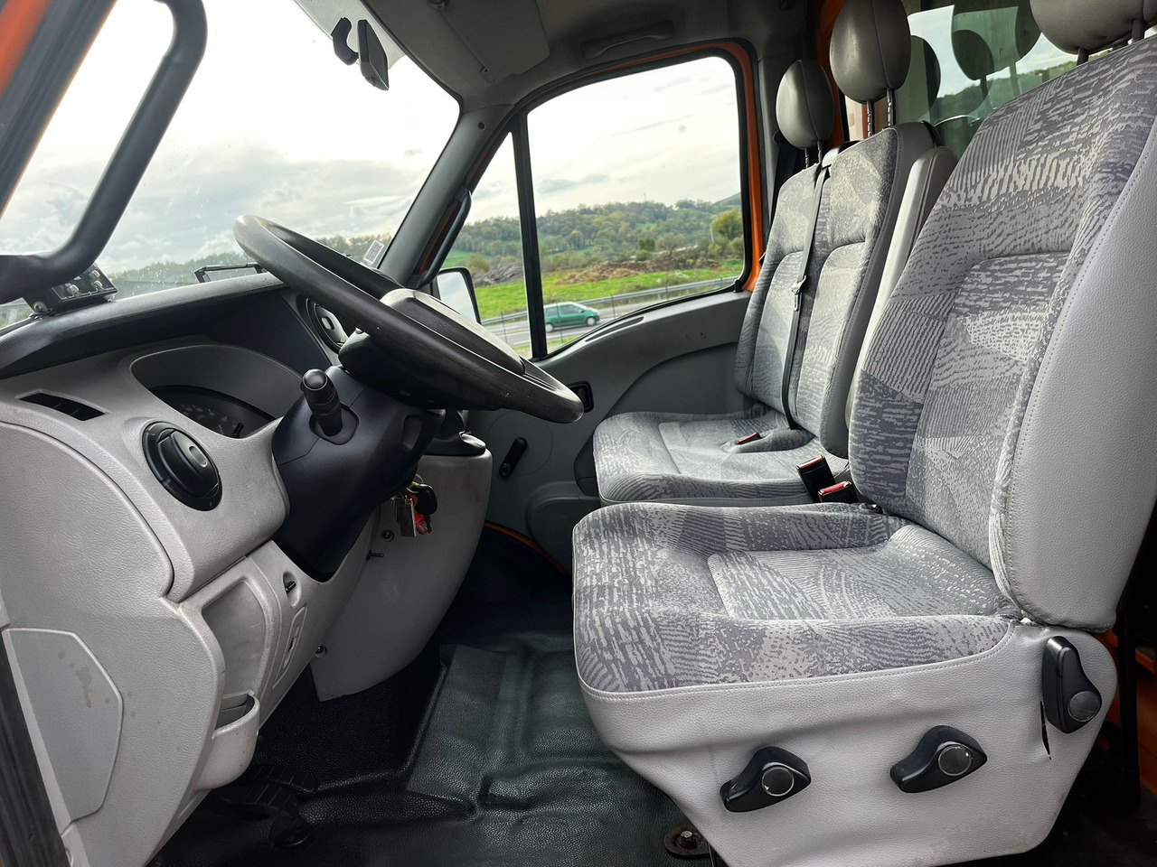 Camion fourgon RENAULT Mascott DCI 160 CAISSE + HAYON: photos 6