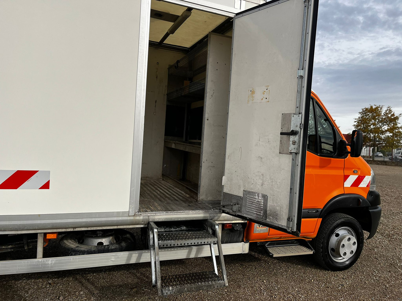 Camion fourgon RENAULT Mascott DCI 160 CAISSE + HAYON: photos 21