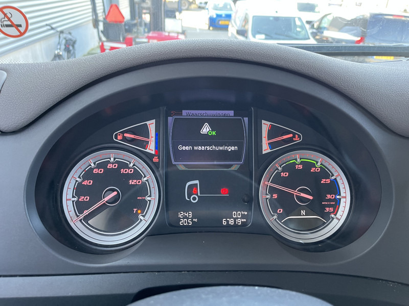DAF CF 260 FA / 18 Ton / 67 dkm / Box / Laadklep / APK 07-25 - Camion fourgon: photos 4 DAF CF 260 FA / 18 Ton / 67 dkm / Box / Laadklep / APK 07-25 - Camion fourgon: photos 4