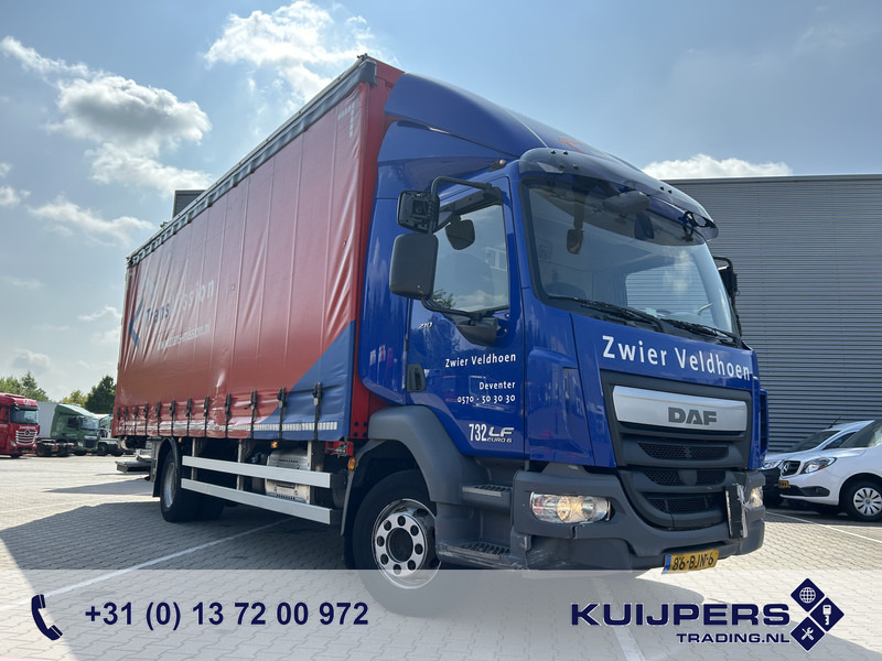 DAF LF 210 FA / 361 dkm / Curtainside / Loadlift / NL Truck - Camion à rideaux coulissants: photos 1 DAF LF 210 FA / 361 dkm / Curtainside / Loadlift / NL Truck - Camion à rideaux coulissants: photos 1