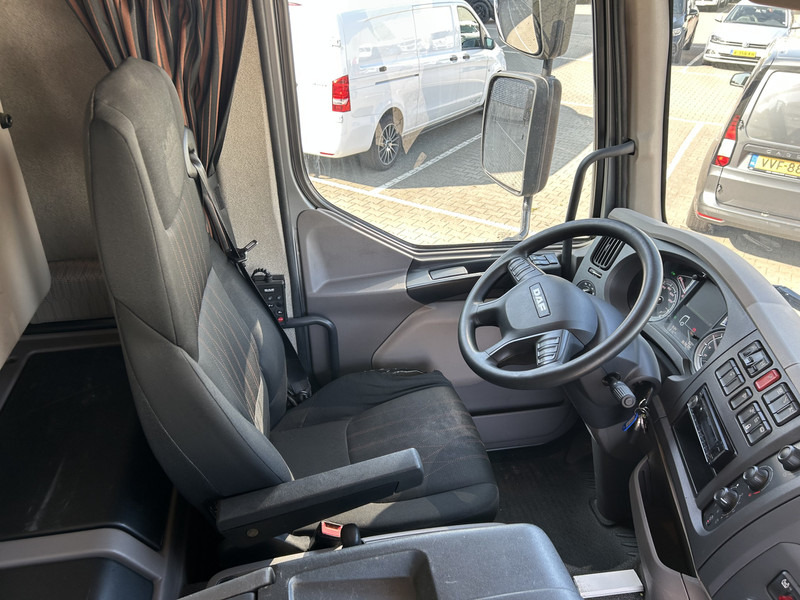 DAF LF 320 FA / Effer 175.2/c3s Crane / 363 dkm / Plateau / APK TUV 08-25 - Camion grue: photos 3 DAF LF 320 FA / Effer 175.2/c3s Crane / 363 dkm / Plateau / APK TUV 08-25 - Camion grue: photos 3