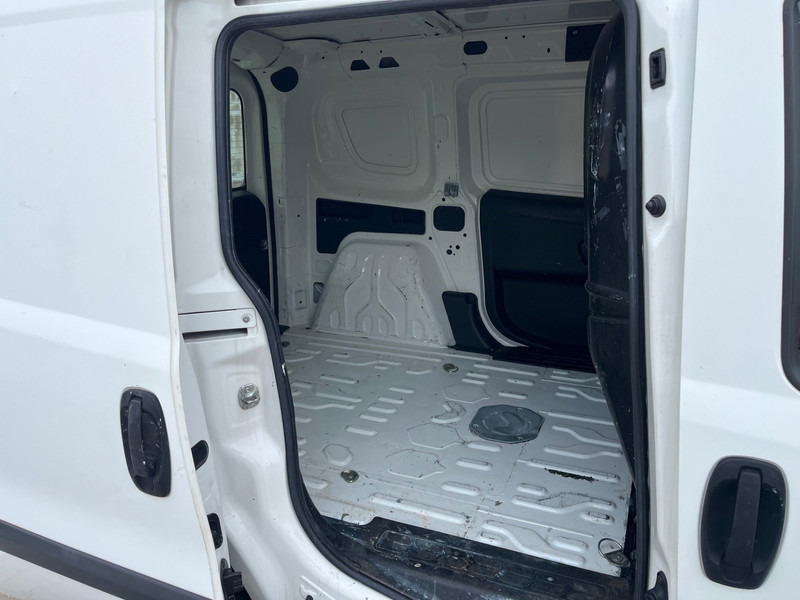 Fiat Dobló Cargo 1.3 MultiJet / NL Van - Fourgonnette: photos 3 Fiat Dobló Cargo 1.3 MultiJet / NL Van - Fourgonnette: photos 3