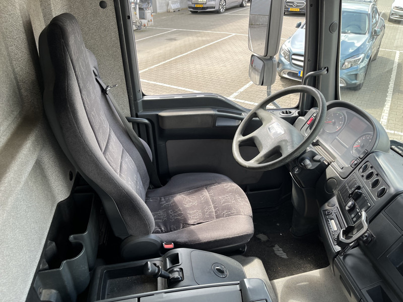 MAN TGL 12.180 / 12 Ton / 781 dkm / Oil Leak / Canvas Box / NL Truck - Camion fourgon: photos 3 MAN TGL 12.180 / 12 Ton / 781 dkm / Oil Leak / Canvas Box / NL Truck - Camion fourgon: photos 3