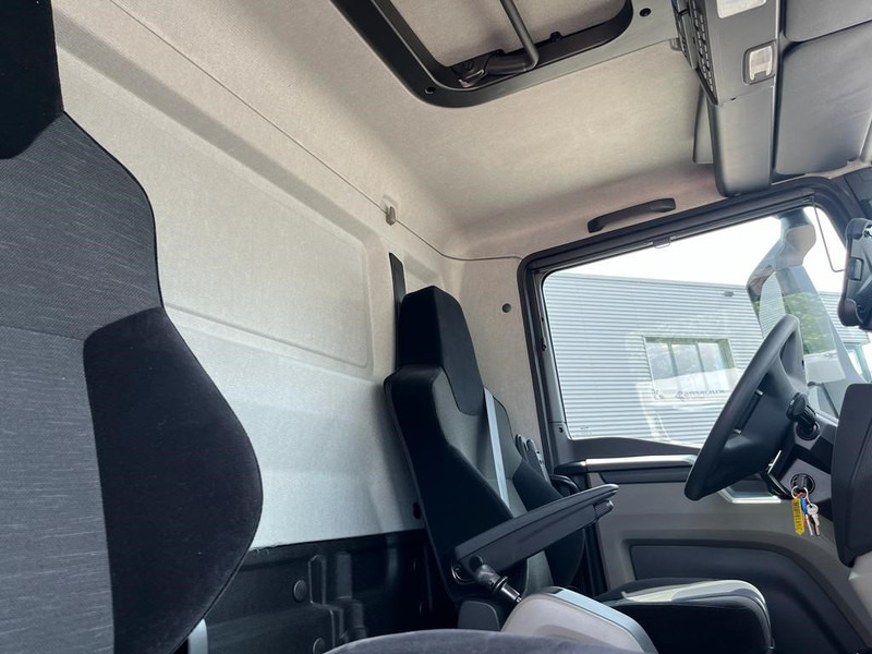 MAN TGM 18.250 / Carrier Koeler -30 gr / Chereau Frigobox / Laadklep / APK 06-26 - Camion frigorifique: photos 5 MAN TGM 18.250 / Carrier Koeler -30 gr / Chereau Frigobox / Laadklep / APK 06-26 - Camion frigorifique: photos 5
