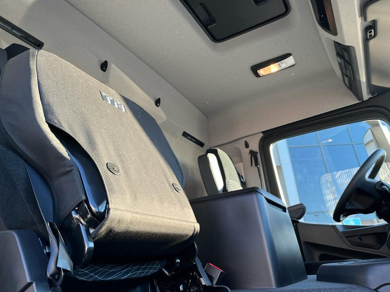 Mercedes-Benz Actros 2124 / Carrier Koeler / Alleen Te Huur -> 013-7200971 - Camion frigorifique: photos 4 Mercedes-Benz Actros 2124 / Carrier Koeler / Alleen Te Huur -> 013-7200971 - Camion frigorifique: photos 4