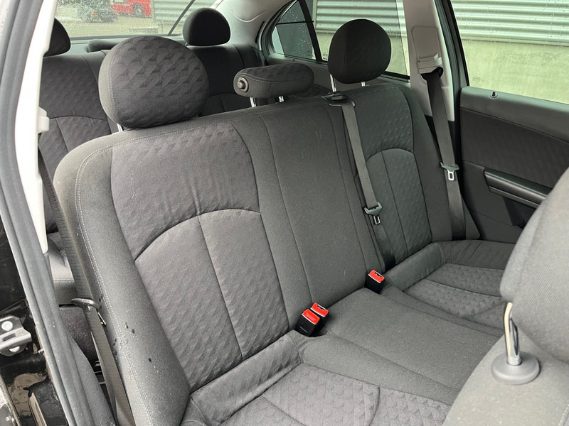 Mercedes-Benz E-Klasse / Limousine / 240 Avantgarde / 4-Matic / 8-pers / APK/TUV 09-2026 / - Berline: photos 5 Mercedes-Benz E-Klasse / Limousine / 240 Avantgarde / 4-Matic / 8-pers / APK/TUV 09-2026 / - Berline: photos 5