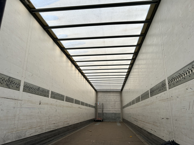 Schmitz Cargobull SCB S2 / Box / Laadklep / Accu Pack / APK TUV 11-26 - Semi-remorque fourgon: photos 3 Schmitz Cargobull SCB S2 / Box / Laadklep / Accu Pack / APK TUV 11-26 - Semi-remorque fourgon: photos 3