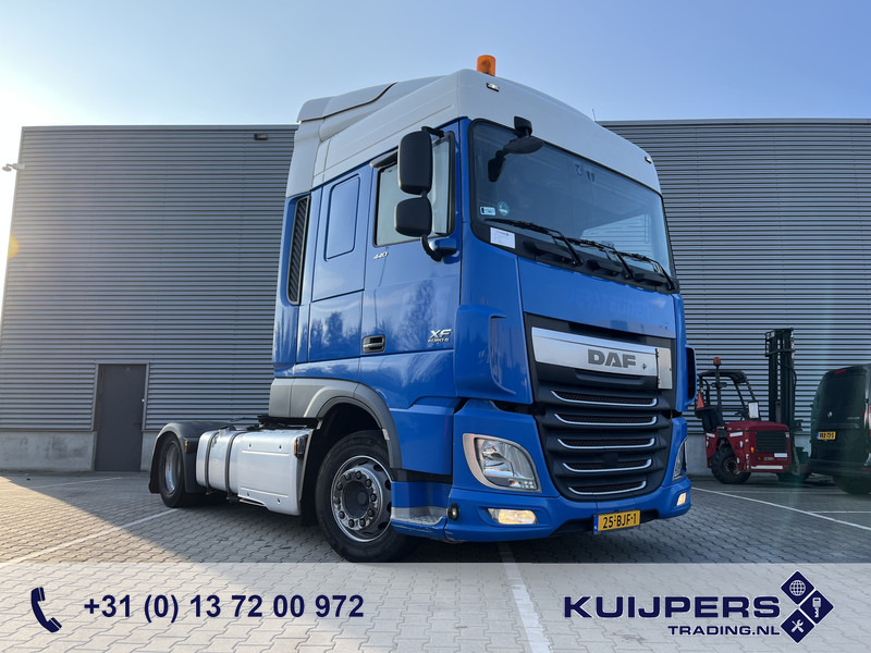 DAF XF 440 FT SC / Mega - Low Deck / 2 Tanks / Stand Klima / New Tacho V2 - Tracteur routier: photos 1 DAF XF 440 FT SC / Mega - Low Deck / 2 Tanks / Stand Klima / New Tacho V2 - Tracteur routier: photos 1