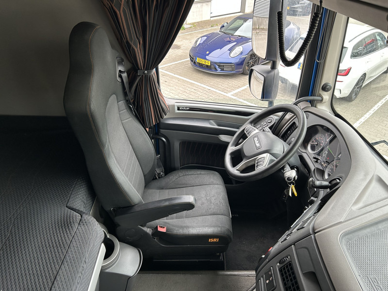 DAF XF 450 FT SC / Mega - Lowdeck / 681 dkm / 2 Tanks / Tacho V2 / Stand Airco - Tracteur routier: photos 3 DAF XF 450 FT SC / Mega - Lowdeck / 681 dkm / 2 Tanks / Tacho V2 / Stand Airco - Tracteur routier: photos 3