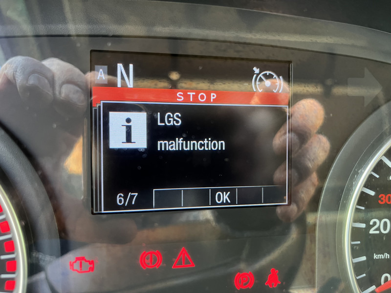 MAN TGX 18.460 XXL / Motor Defect -> Not Running / Retarder / 526 dkm / 2 Tanks - Tracteur routier: photos 5 MAN TGX 18.460 XXL / Motor Defect -> Not Running / Retarder / 526 dkm / 2 Tanks - Tracteur routier: photos 5