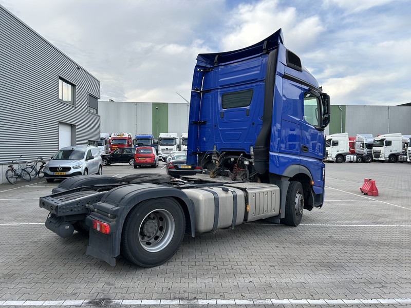 Mercedes-Benz Actros 1842 StreamSpace / 939 dkm / 2 Tanks / NL Truck - Tracteur routier: photos 2 Mercedes-Benz Actros 1842 StreamSpace / 939 dkm / 2 Tanks / NL Truck - Tracteur routier: photos 2