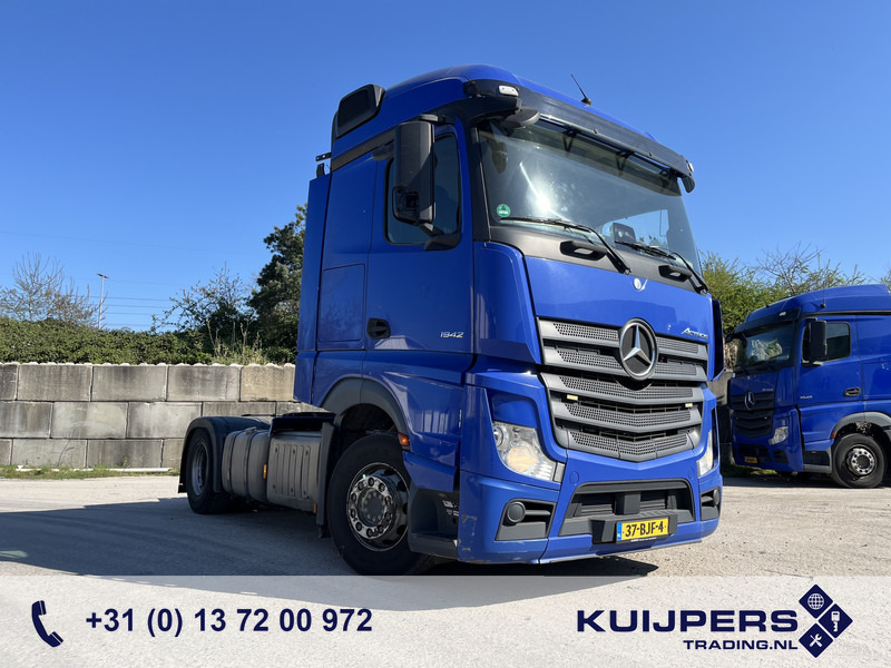 Mercedes-Benz Actros 1842 Streamspace / 937 dkm / 2 Tanks / NL Truck - Tracteur routier: photos 1 Mercedes-Benz Actros 1842 Streamspace / 937 dkm / 2 Tanks / NL Truck - Tracteur routier: photos 1