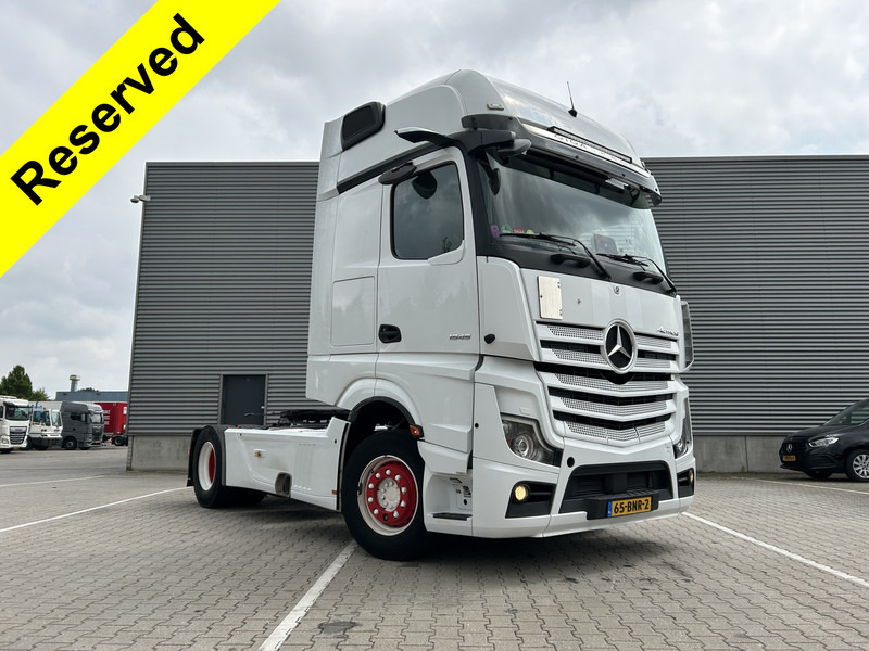 Mercedes-Benz Actros 1845 Gigaspace / 549 dkm / 2 Tanks / Stand Airco / New Tacho V2 - Tracteur routier: photos 1 Mercedes-Benz Actros 1845 Gigaspace / 549 dkm / 2 Tanks / Stand Airco / New Tacho V2 - Tracteur routier: photos 1