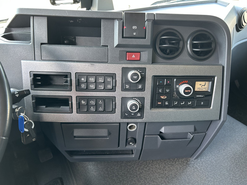 Renault T 460 Euro 6 D / 373 dkm / Smart Tacho / 2 Tanks / APK TUV 01-26 - Tracteur routier: photos 5 Renault T 460 Euro 6 D / 373 dkm / Smart Tacho / 2 Tanks / APK TUV 01-26 - Tracteur routier: photos 5