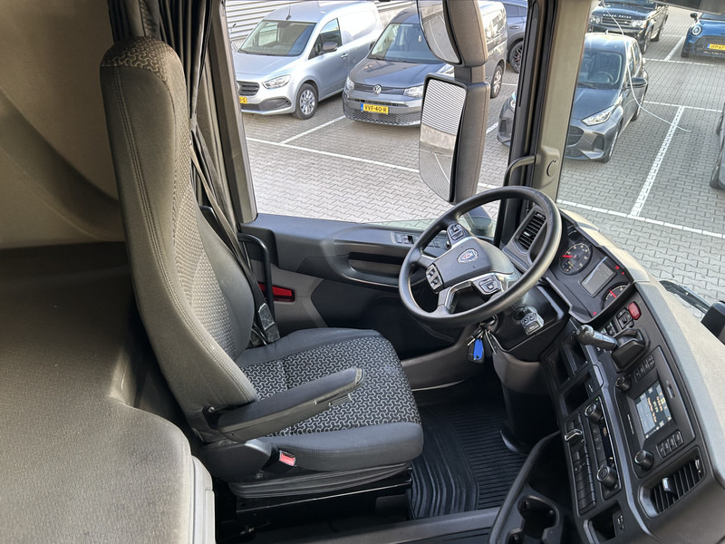 Scania R450 Highline / Retarder / 860 dkm / APK TUV 03-26 - Tracteur routier: photos 3 Scania R450 Highline / Retarder / 860 dkm / APK TUV 03-26 - Tracteur routier: photos 3