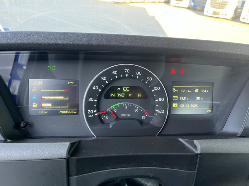 Volvo FH 420 Globetrotter / 790 dkm / 2 Tanks / VEB+ / NL Truck - Tracteur routier: photos 4 Volvo FH 420 Globetrotter / 790 dkm / 2 Tanks / VEB+ / NL Truck - Tracteur routier: photos 4