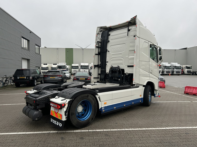 Volvo FH 500 Globetrotter / 597 dkm / Euro 6D / VEB+ / 2 Tanks - Tracteur routier: photos 2 Volvo FH 500 Globetrotter / 597 dkm / Euro 6D / VEB+ / 2 Tanks - Tracteur routier: photos 2
