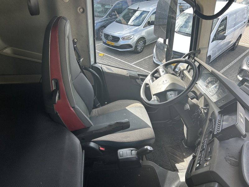 Volvo FH 460 Globetrotter / VDL Hooklift 25 Ton / 634 dkm / VEB+ / 9 Ton Frontaxle - Camion ampliroll, Camion grue: photos 3 Volvo FH 460 Globetrotter / VDL Hooklift 25 Ton / 634 dkm / VEB+ / 9 Ton Frontaxle - Camion ampliroll, Camion grue: photos 3