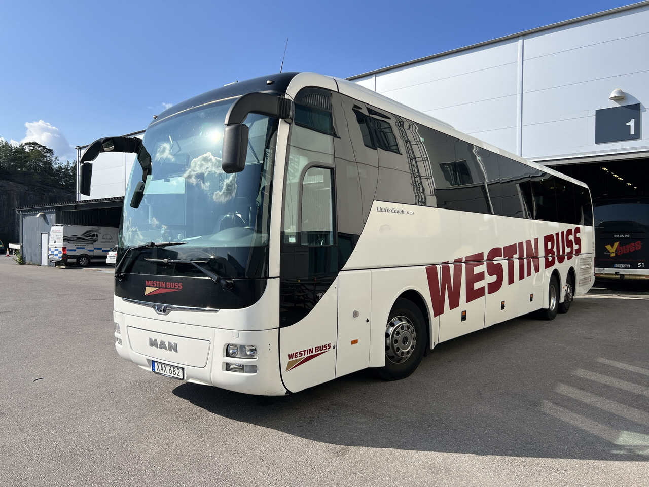 MAN Lions Coach L R08 Euro 6c - Autocar: photos 2 MAN Lions Coach L R08 Euro 6c - Autocar: photos 2