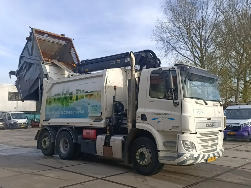 DAF CF 290 CF290 FAN met boven laadkraan Hiab XS211W Hipro - Camion: photos 4 DAF CF 290 CF290 FAN met boven laadkraan Hiab XS211W Hipro - Camion: photos 4