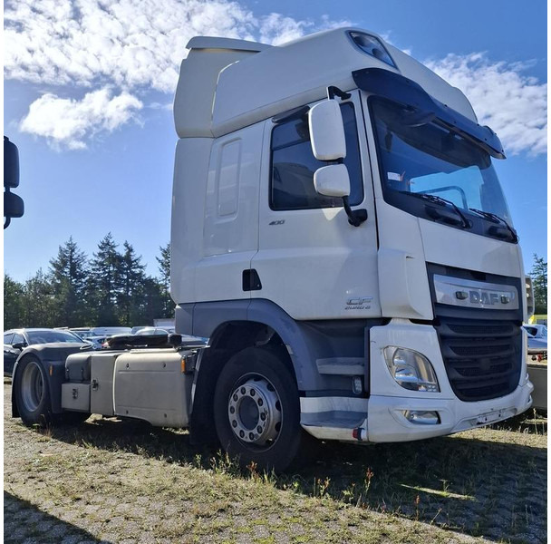 DAF CF 400 FT - 2016 - Automaat | Diesel (8405) - Camion: photos 2 DAF CF 400 FT - 2016 - Automaat | Diesel (8405) - Camion: photos 2