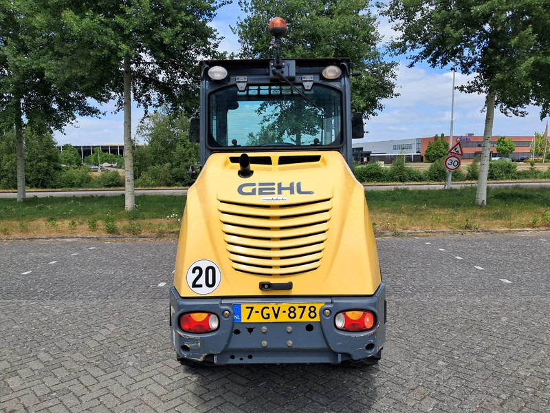 Gehl M9230 AL650 - Chargeuse: photos 4 Gehl M9230 AL650 - Chargeuse: photos 4