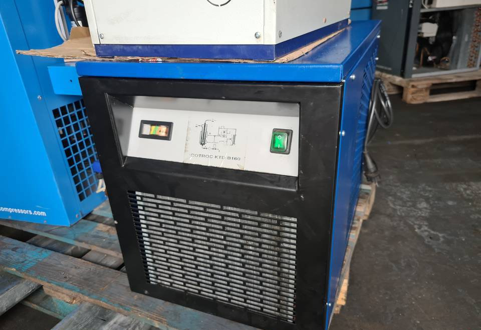 Osuszacz ziębniczy ECOTROC 2,6m3/min - Compresseur d'air: photos 2 Osuszacz ziębniczy ECOTROC 2,6m3/min - Compresseur d'air: photos 2