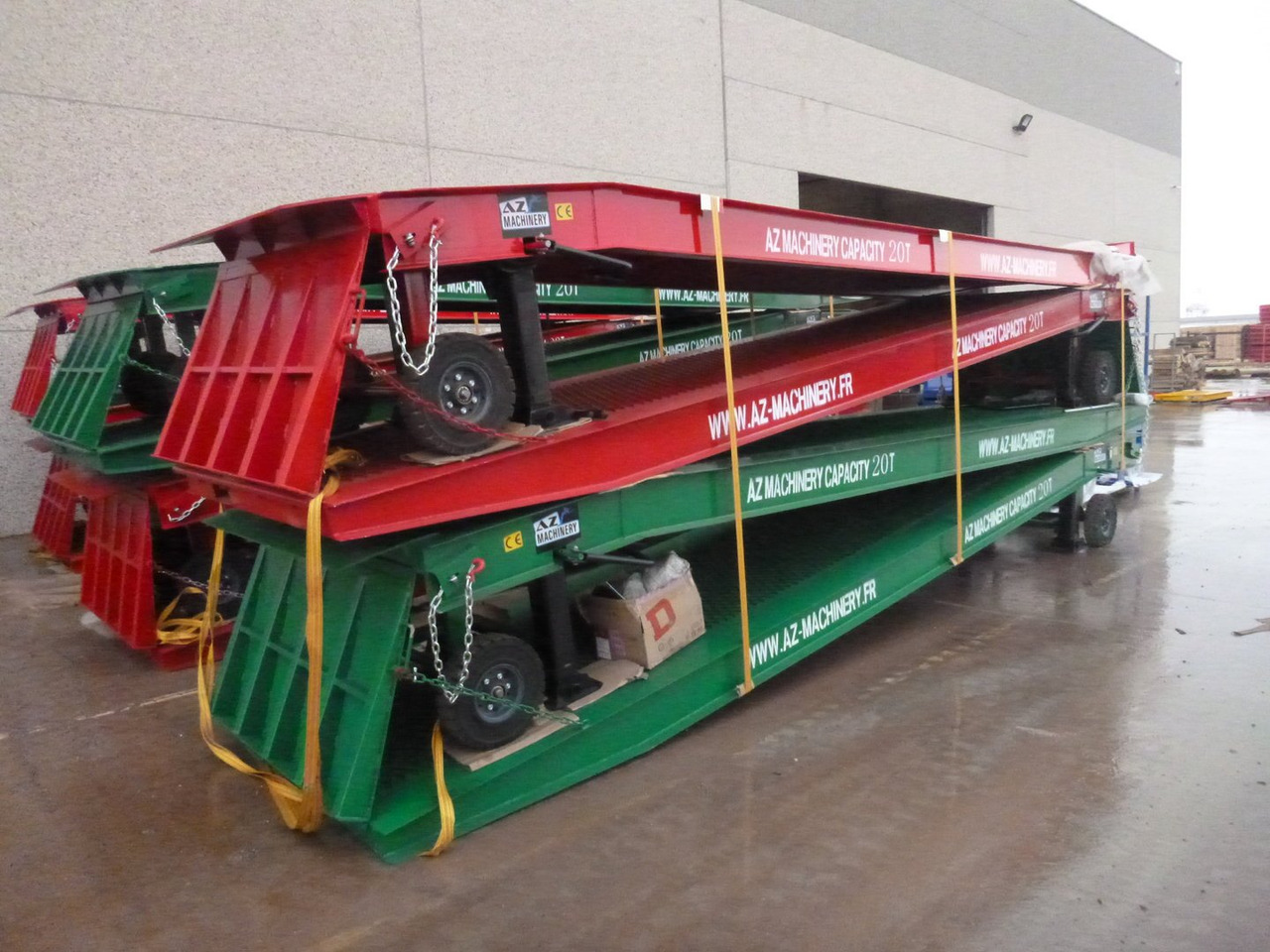 **RENTAL** Large Mobile dock ramp, uncouplable AZ RAMP - KING VERSION, BIG FOOT LLO 20 T - Rampe de chargement: photos 4 **RENTAL** Large Mobile dock ramp, uncouplable AZ RAMP - KING VERSION, BIG FOOT LLO 20 T - Rampe de chargement: photos 4