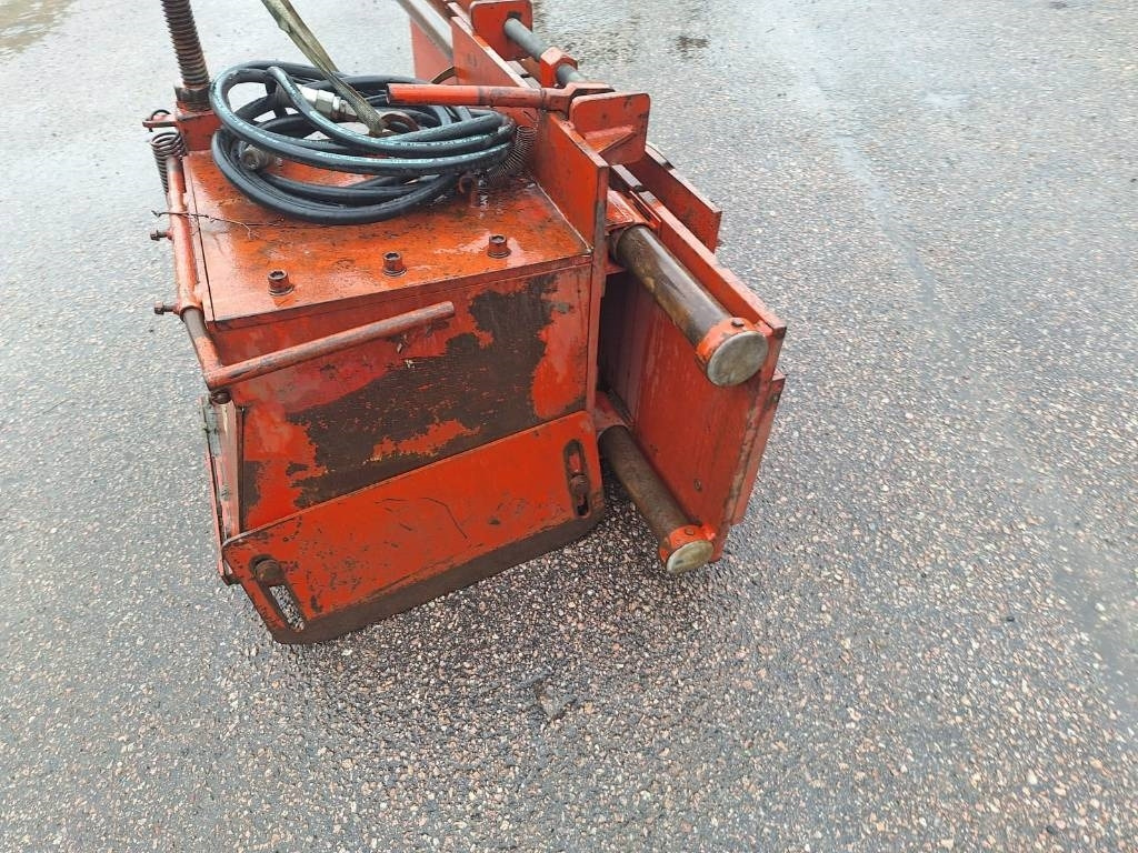 Baumasch Brohl F2002-1 - Travaux routiers: photos 4 Baumasch Brohl F2002-1 - Travaux routiers: photos 4