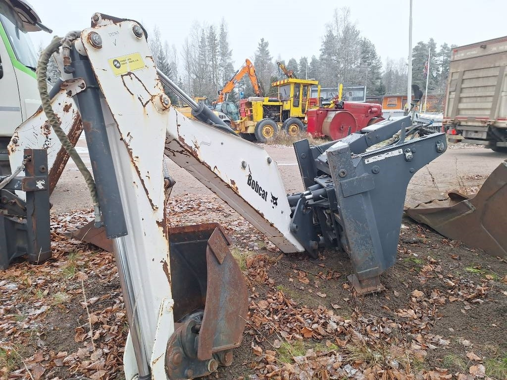 Bobcat 730 SH - Godet pour pelle: photos 3 Bobcat 730 SH - Godet pour pelle: photos 3