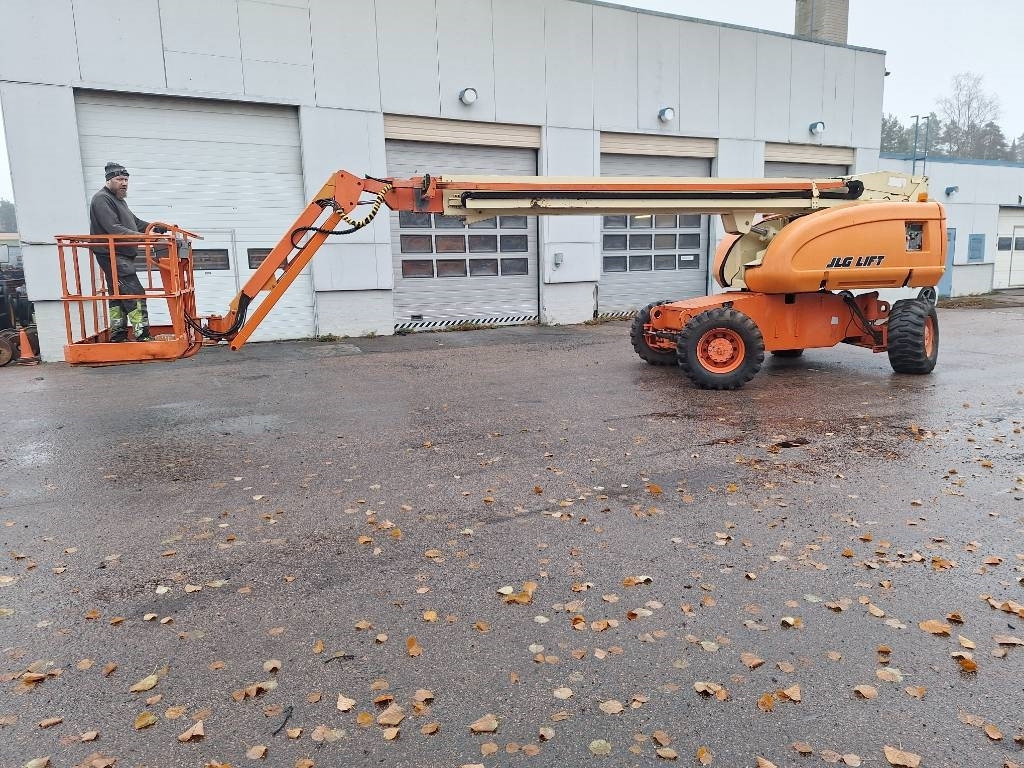 JLG 660 SJ 4x4x4 - Nacelle articulée: photos 3 JLG 660 SJ 4x4x4 - Nacelle articulée: photos 3