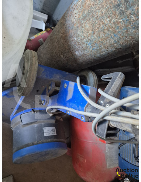 Alto Spin 43 - Camion citerne, Camion électrique: photos 5 Alto Spin 43 - Camion citerne, Camion électrique: photos 5